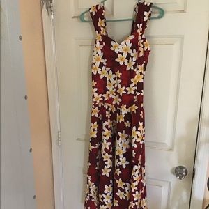 307). NWOT Hawaiian Print Sun Dress